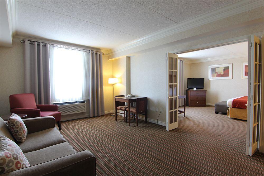 Holiday Inn Express Whitby Oshawa By Ihg Exteriér fotografie