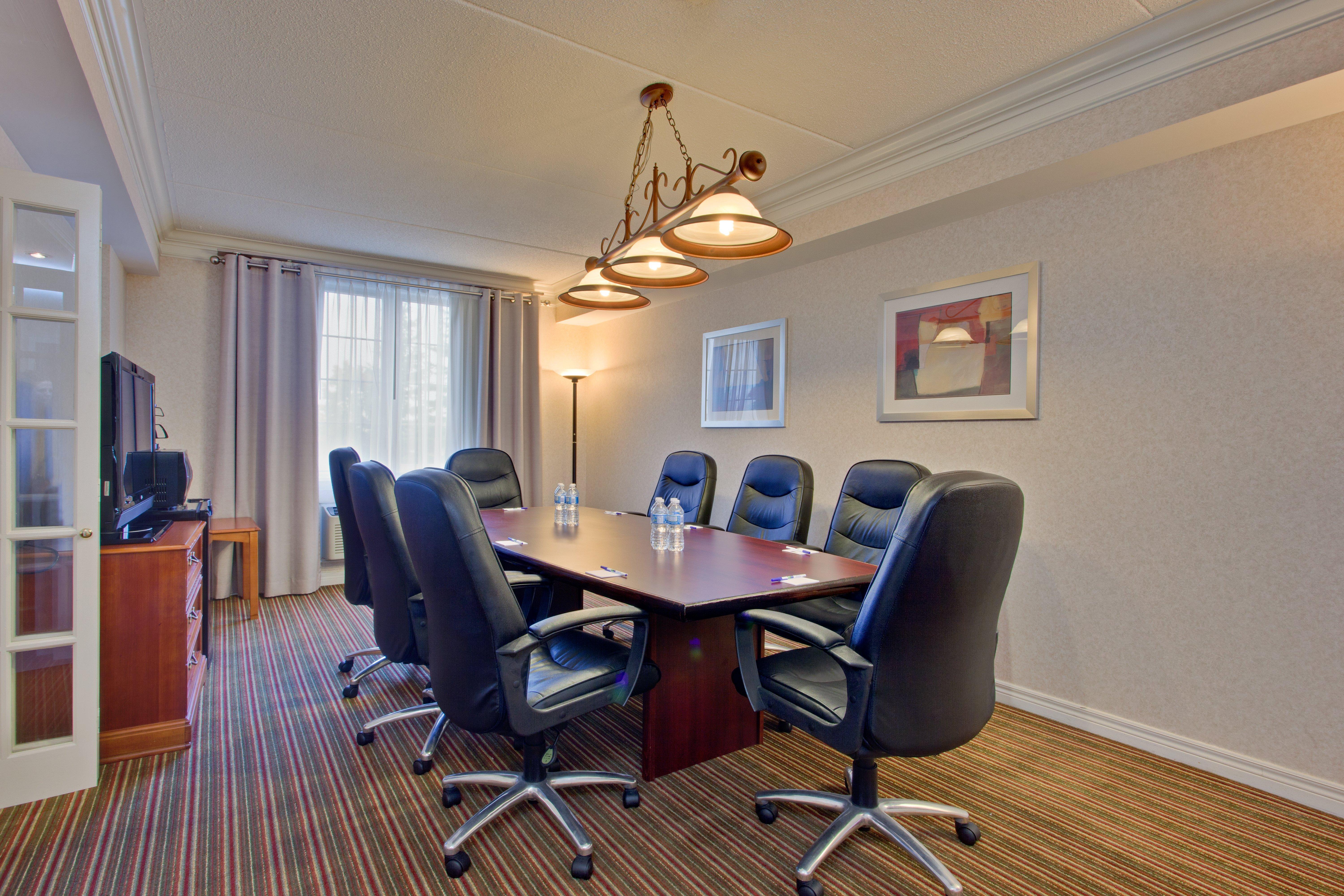 Holiday Inn Express Whitby Oshawa By Ihg Exteriér fotografie