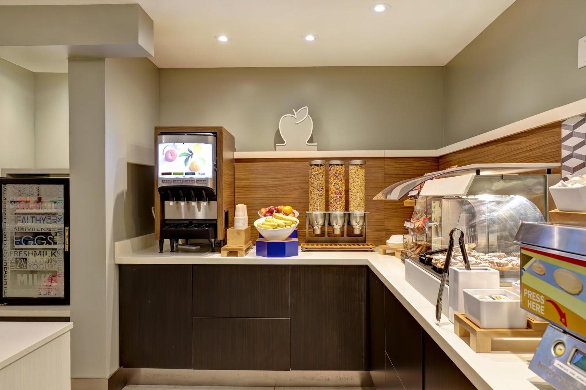 Holiday Inn Express Whitby Oshawa By Ihg Exteriér fotografie