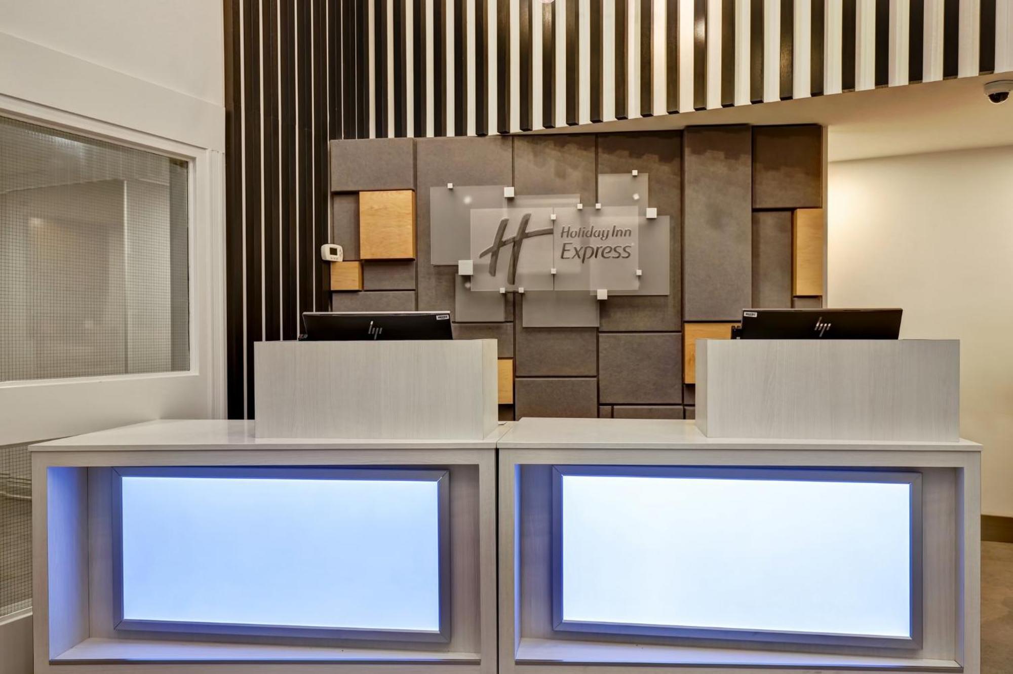 Holiday Inn Express Whitby Oshawa By Ihg Exteriér fotografie