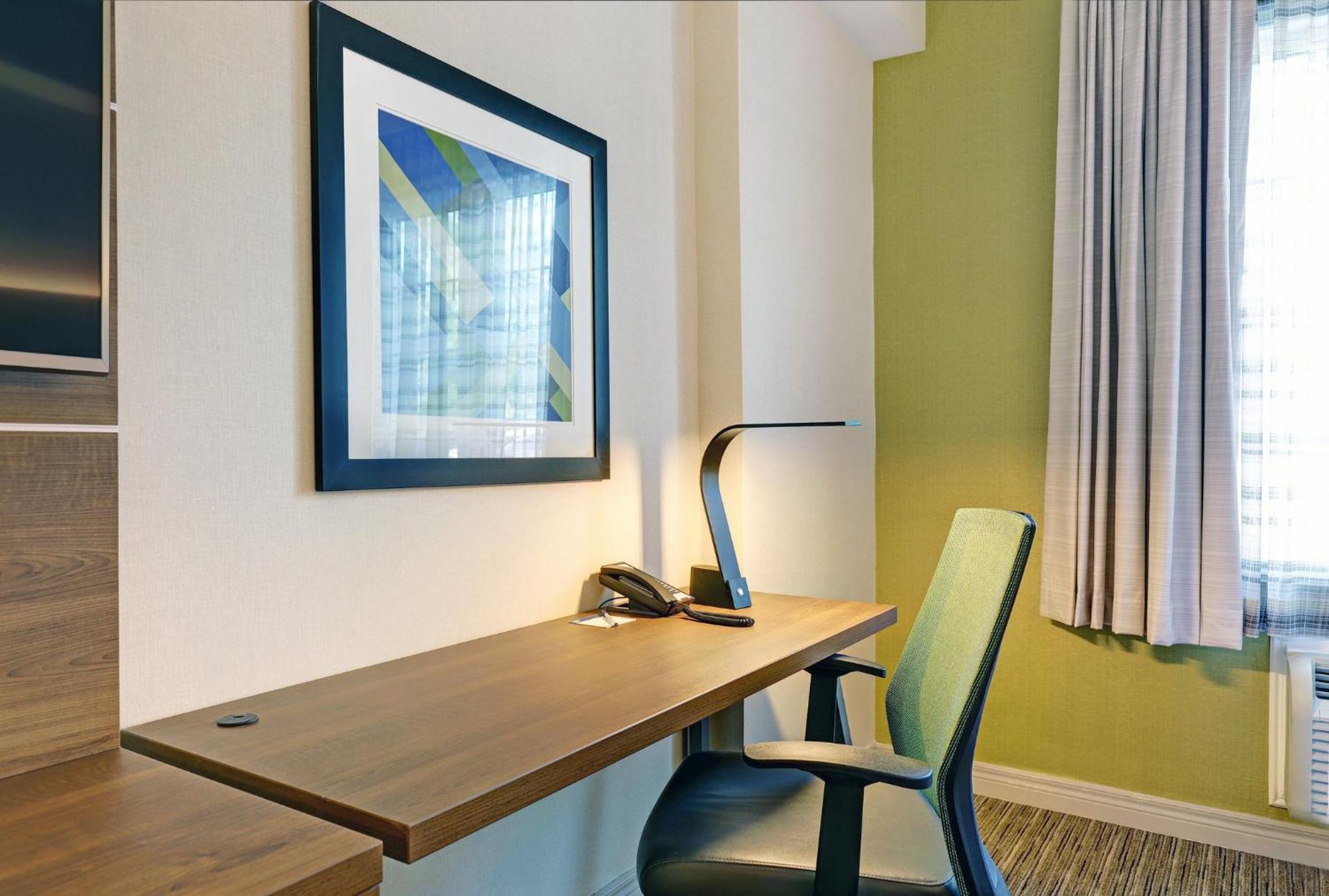 Holiday Inn Express Whitby Oshawa By Ihg Exteriér fotografie