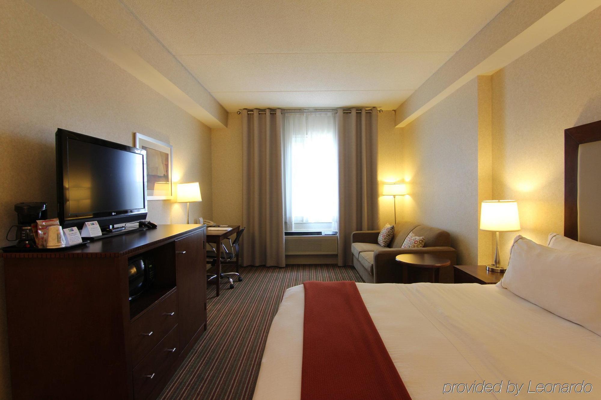 Holiday Inn Express Whitby Oshawa By Ihg Exteriér fotografie