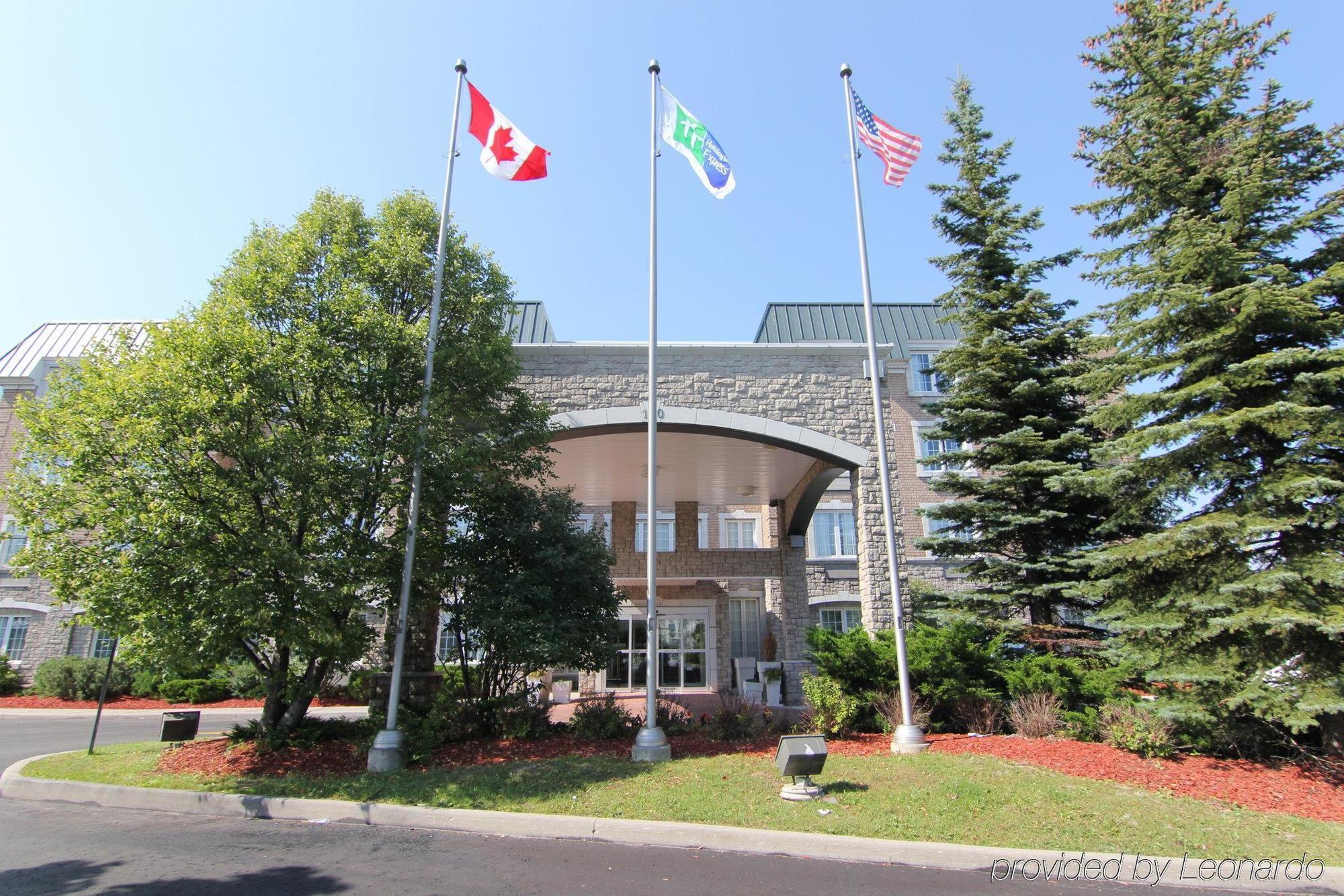 Holiday Inn Express Whitby Oshawa By Ihg Exteriér fotografie