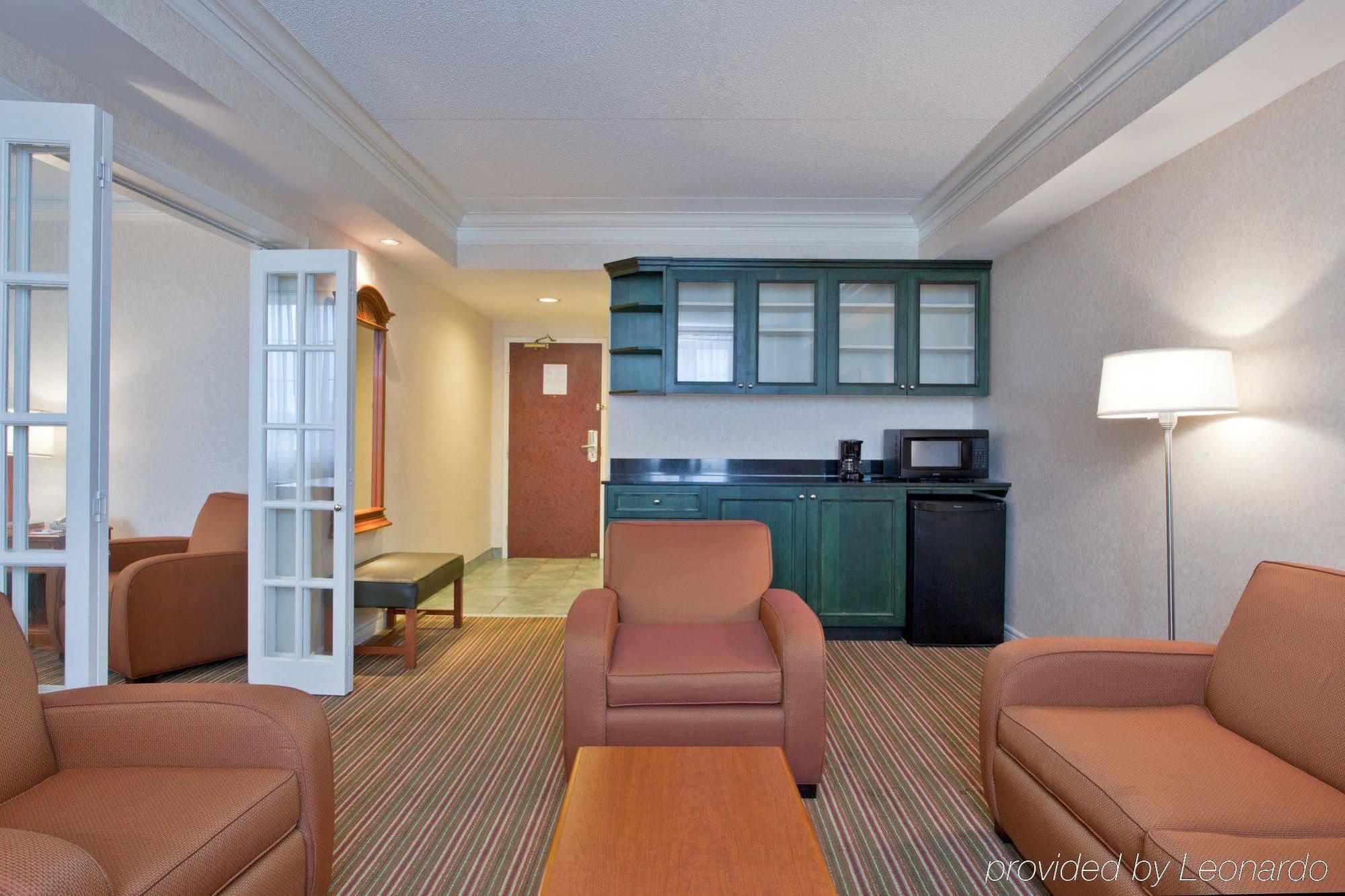 Holiday Inn Express Whitby Oshawa By Ihg Pokoj fotografie