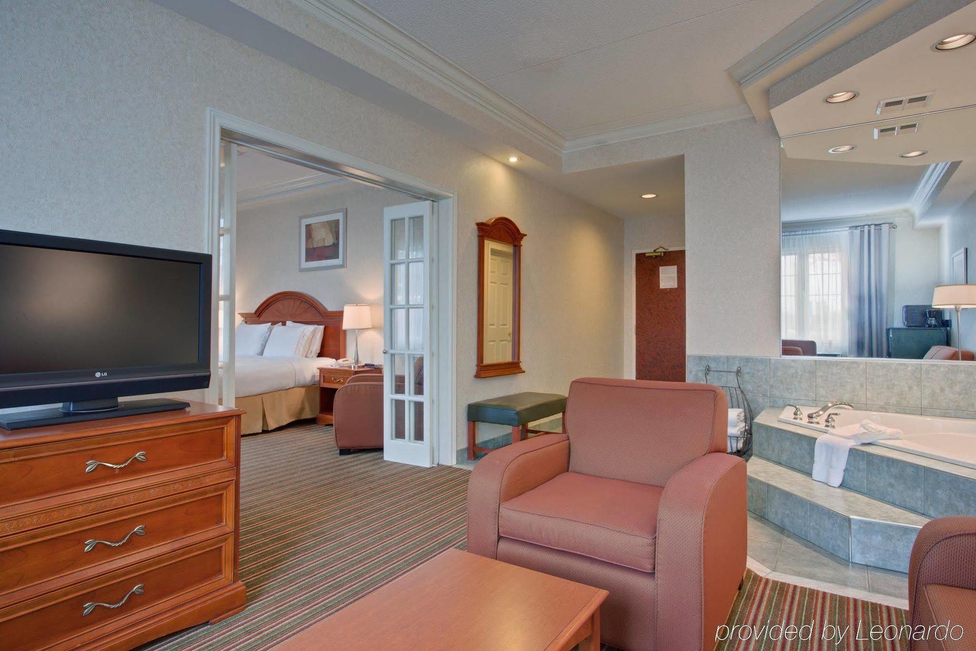Holiday Inn Express Whitby Oshawa By Ihg Pokoj fotografie
