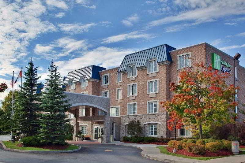 Holiday Inn Express Whitby Oshawa By Ihg Exteriér fotografie